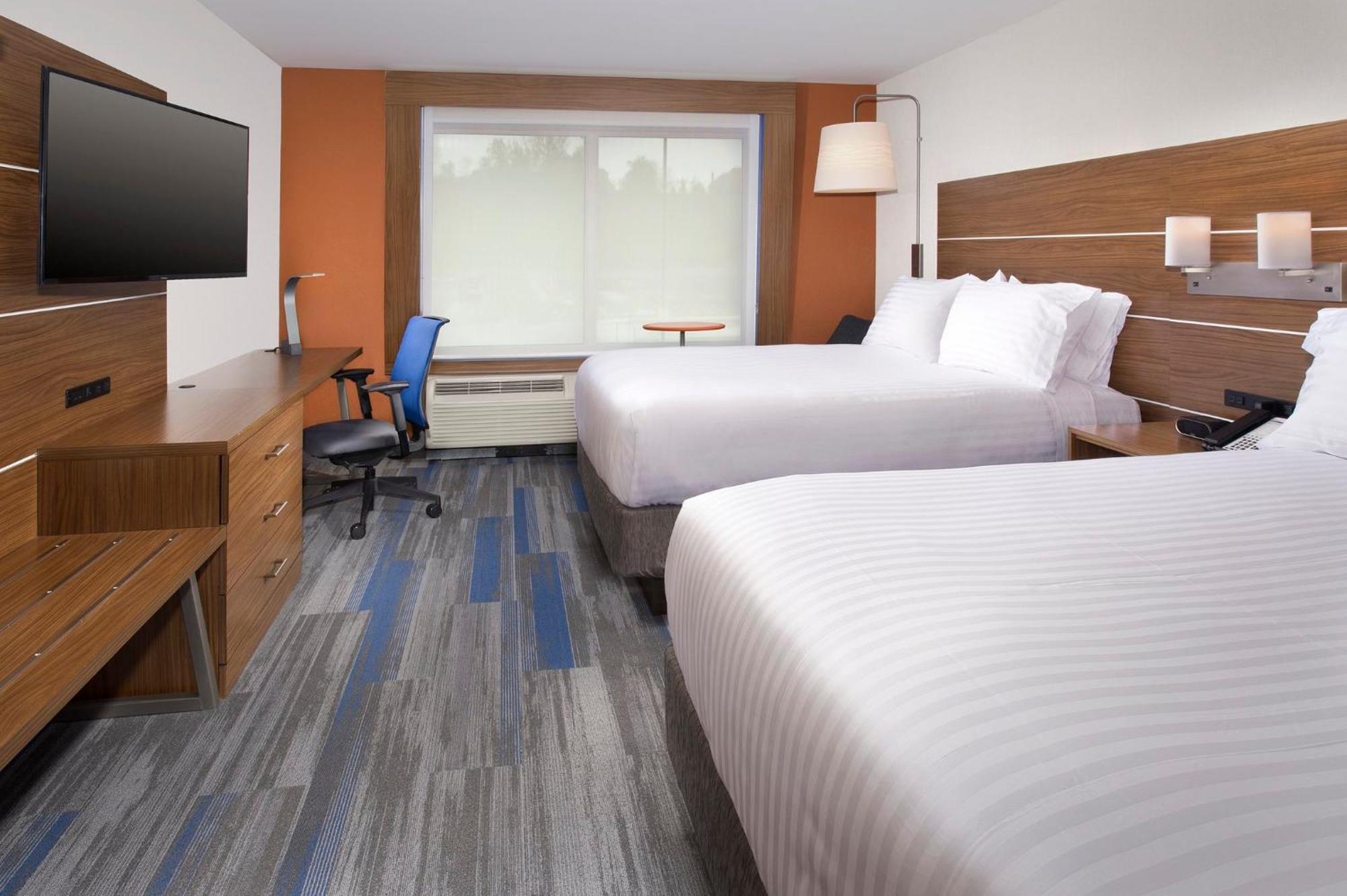 Holiday Inn Express & Suites By Ihg Altoona By Ihg Exterior foto